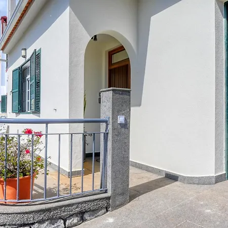 Clarisse's House Ii, A In Madeira דירה