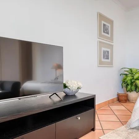 Clarisse's House Ii, A In Madeira Apartman